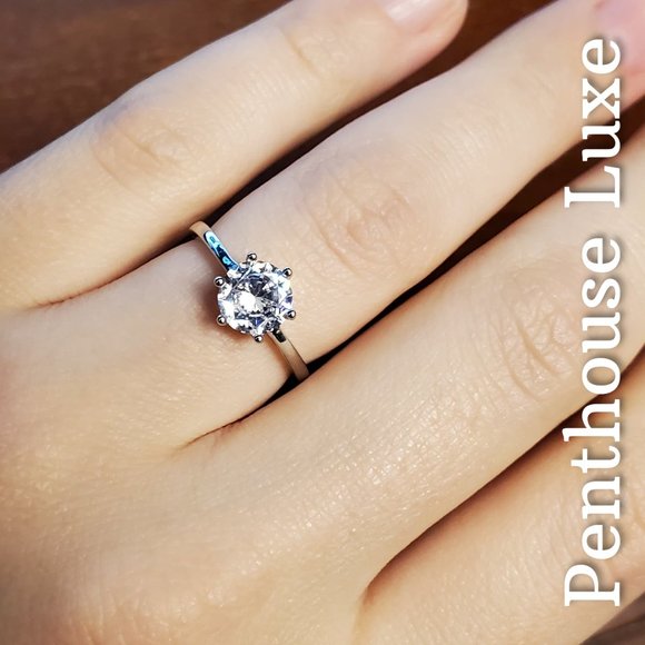 🔥 CLEARANCE! White Gold Plated Solitaire Ring - Picture 5 of 8